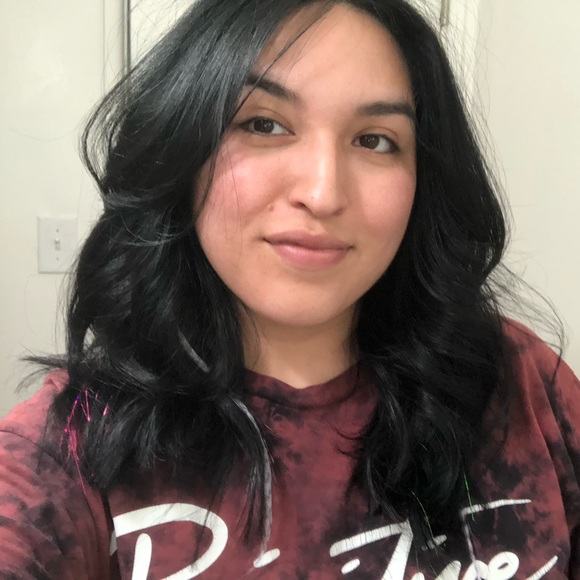 Meet your Posher, Liliana - Picture 2 of 10